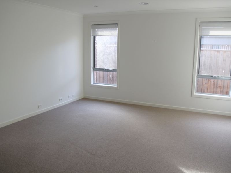 3 Tobago Avenue, Point Cook VIC 3030