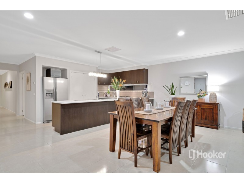 25 Peppertree Drive, Point Cook VIC 3030