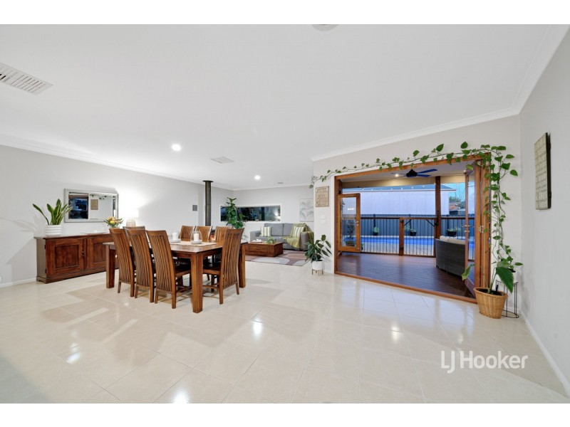25 Peppertree Drive, Point Cook VIC 3030