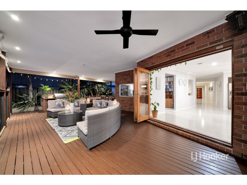 25 Peppertree Drive, Point Cook VIC 3030