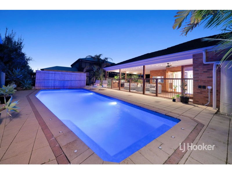 25 Peppertree Drive, Point Cook VIC 3030