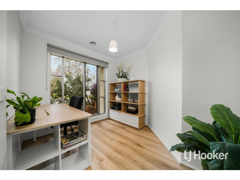 90 Fongeo Drive, Point Cook VIC 3030