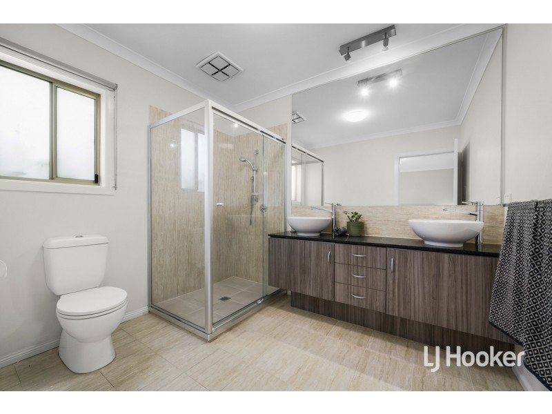 90 Fongeo Drive, Point Cook VIC 3030