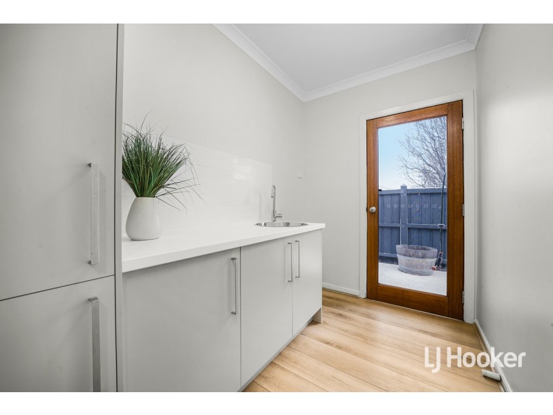 90 Fongeo Drive, Point Cook VIC 3030