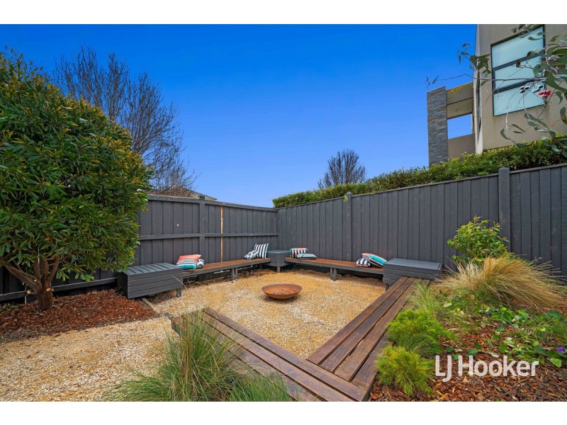 90 Fongeo Drive, Point Cook VIC 3030