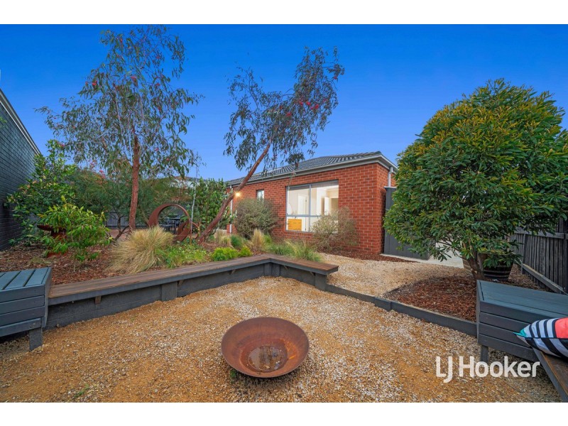 90 Fongeo Drive, Point Cook VIC 3030