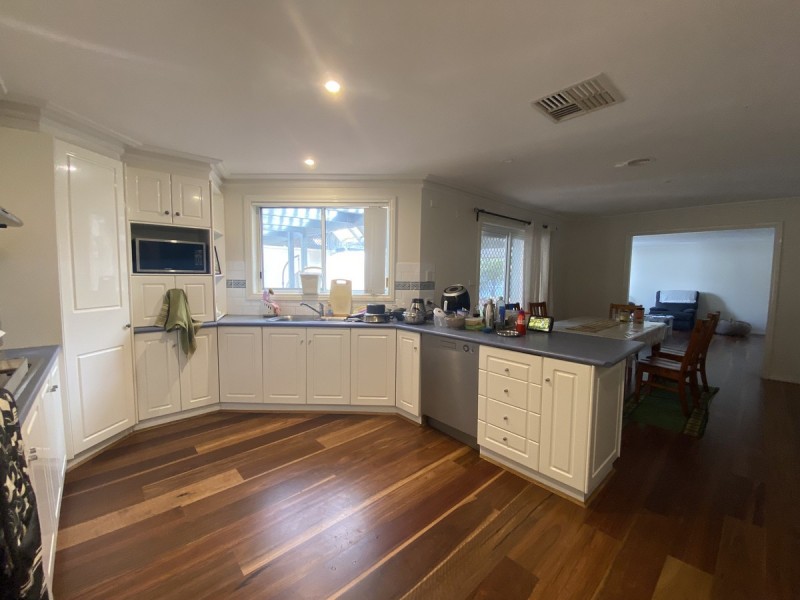 7 Andrew Chirnside Avenue, Seabrook VIC 3028