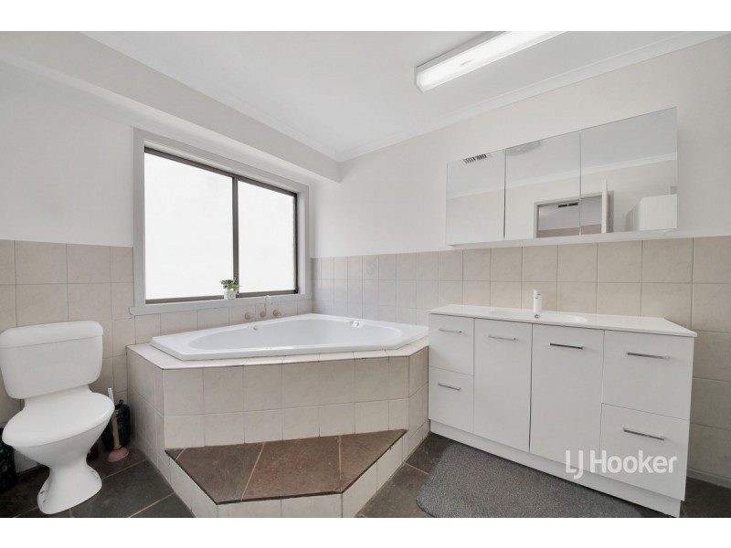18A Norwood Court, Hoppers Crossing VIC 3029