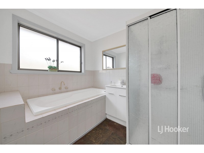 18A Norwood Court, Hoppers Crossing VIC 3029