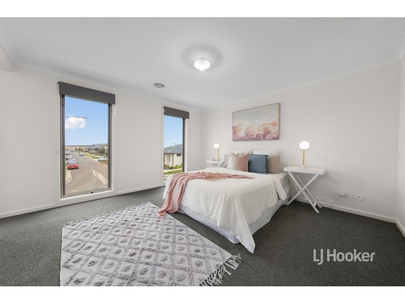 10 Akthar Avenue, Rockbank VIC 3335