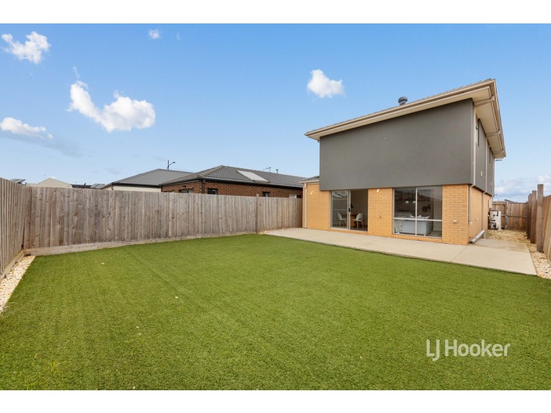 10 Akthar Avenue, Rockbank VIC 3335