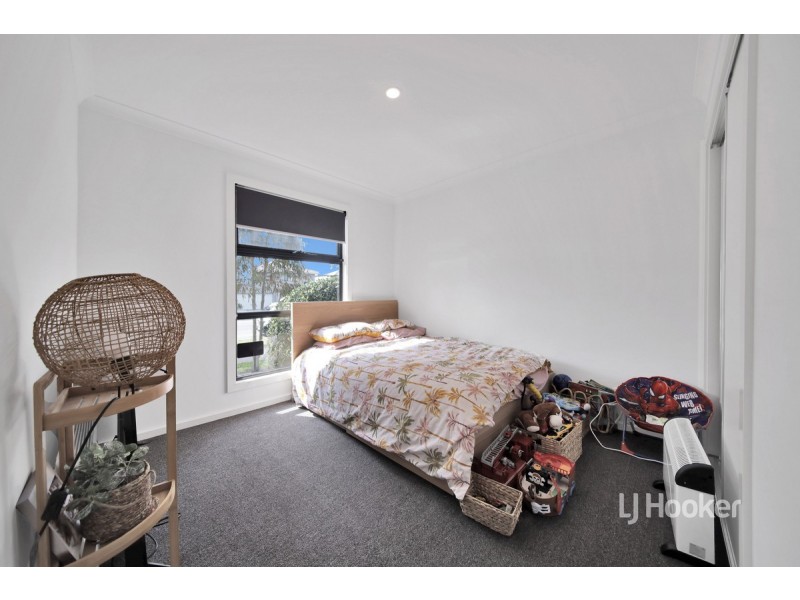 29 Nugget Way, Cranbourne East VIC 3977