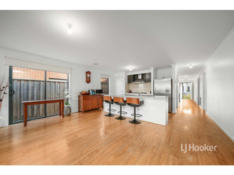16 Allcrest Way, Truganina VIC 3029