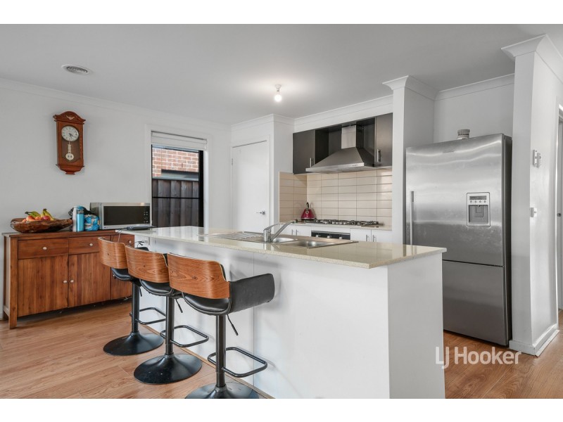 16 Allcrest Way, Truganina VIC 3029