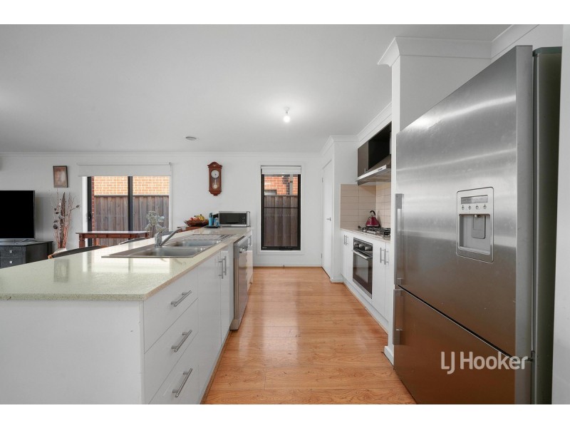 16 Allcrest Way, Truganina VIC 3029