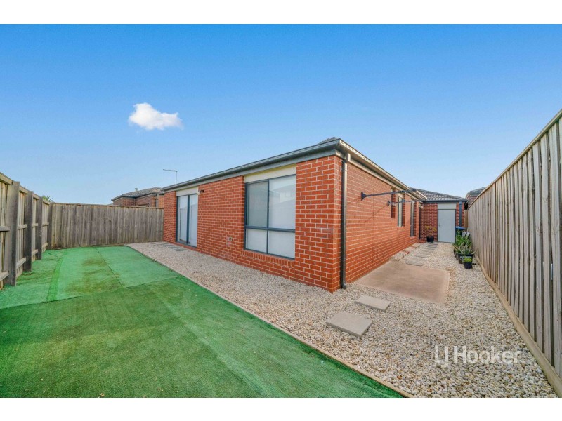 16 Allcrest Way, Truganina VIC 3029