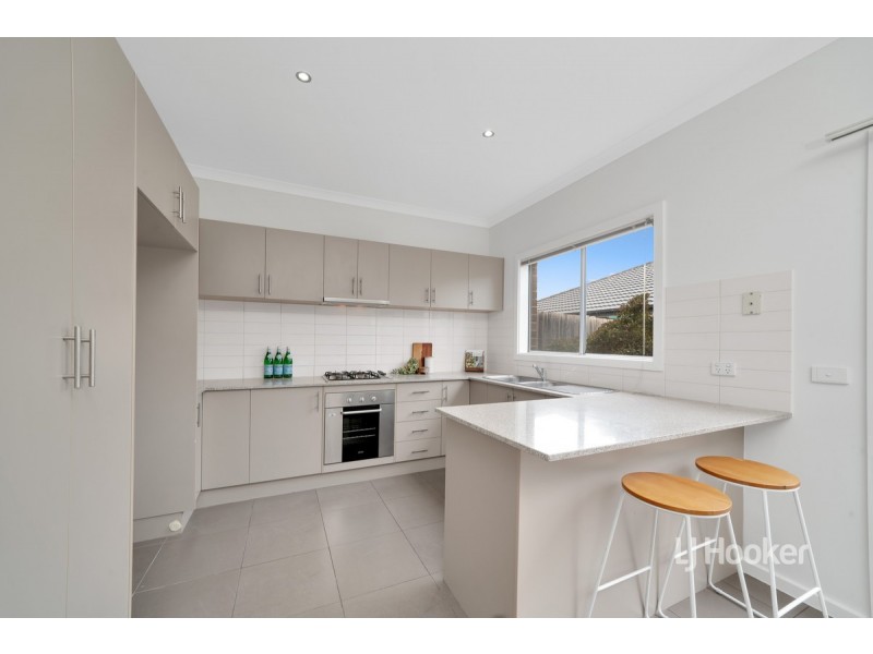 1/23 Tenerrife Crescent, Point Cook VIC 3030