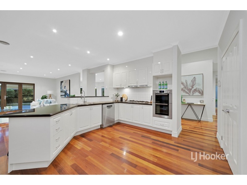 14 Sassari Court, Point Cook VIC 3030