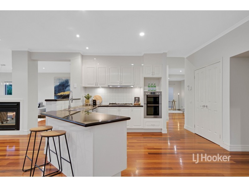 14 Sassari Court, Point Cook VIC 3030