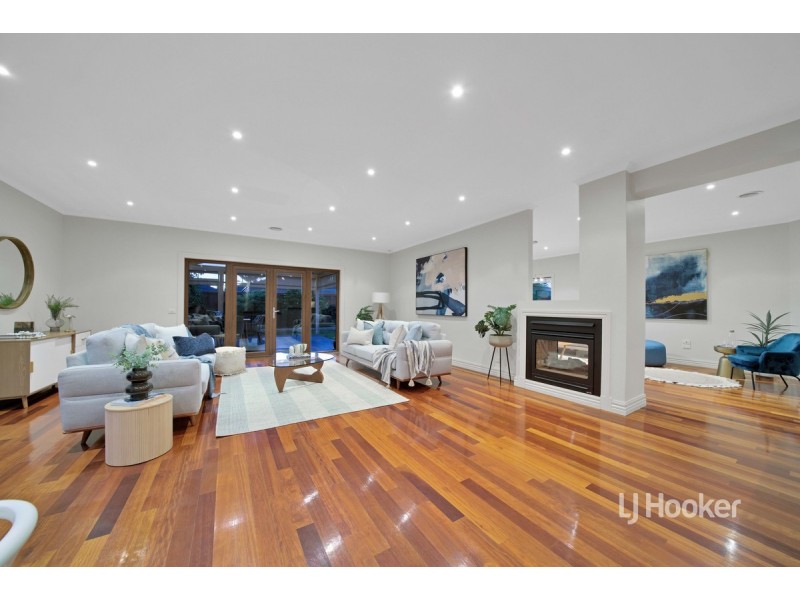 14 Sassari Court, Point Cook VIC 3030