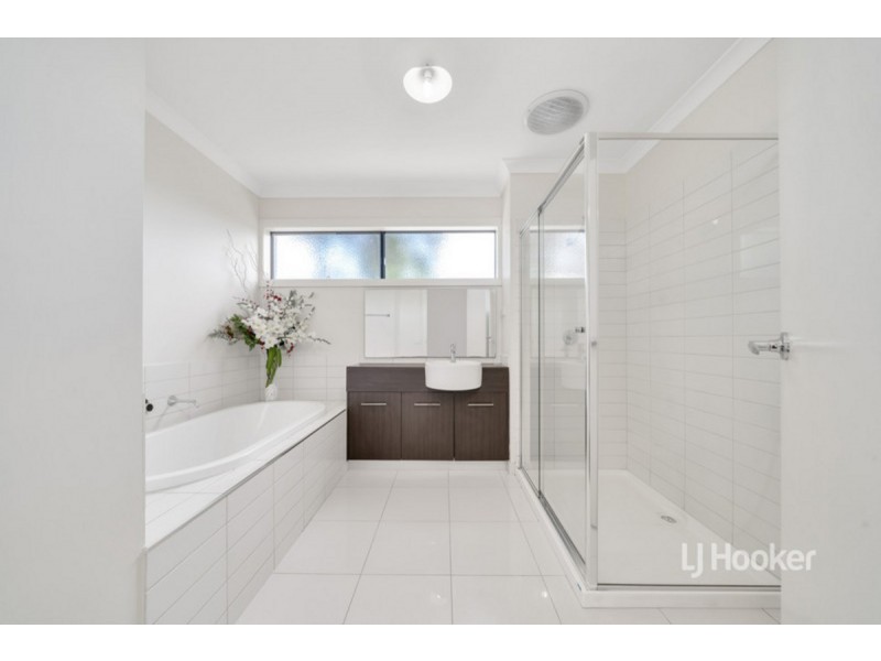 17 Rathgar Mews, Wyndham Vale VIC 3024