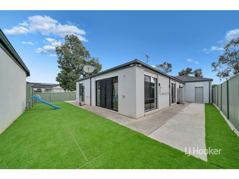 17 Rathgar Mews, Wyndham Vale VIC 3024
