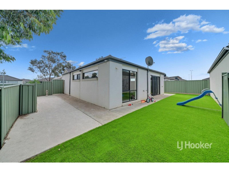 17 Rathgar Mews, Wyndham Vale VIC 3024