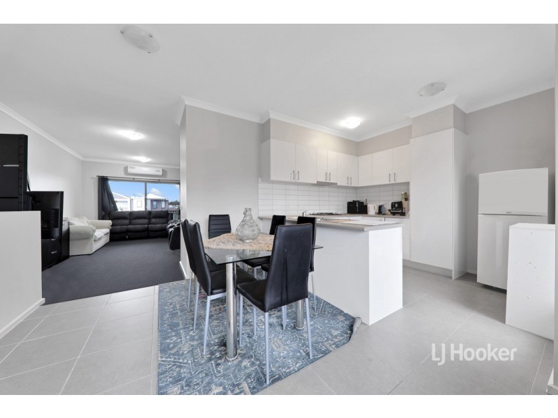 25 Sable Circuit, Officer VIC 3809