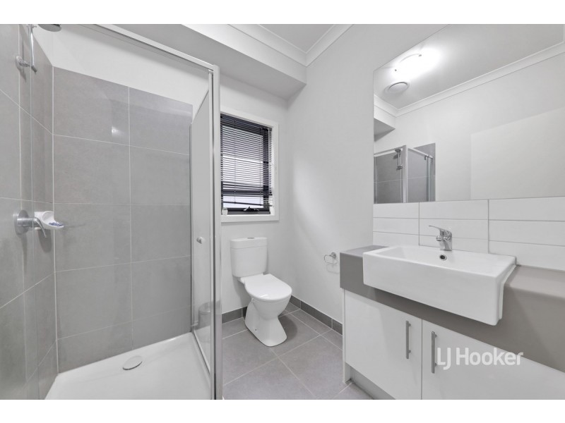 25 Sable Circuit, Officer VIC 3809