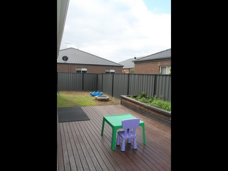 74 Juniper Avenue, Point Cook VIC 3030