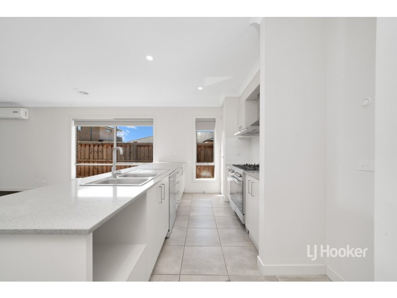 85 Middleton Drive, Point Cook VIC 3030