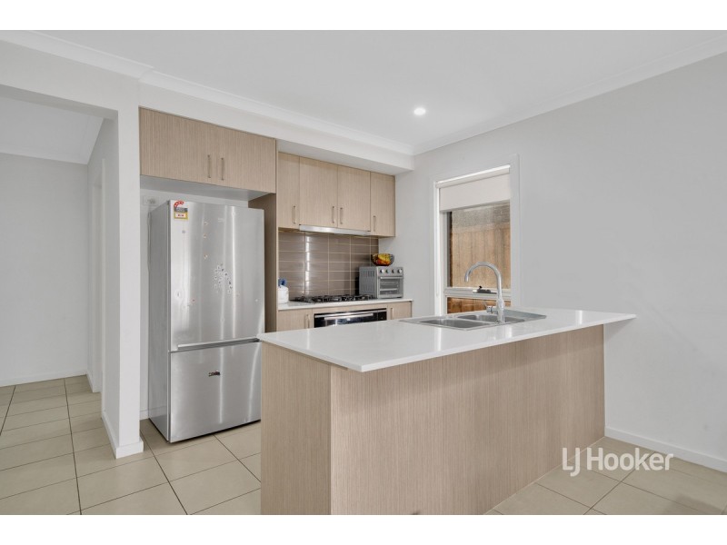 15 Fulton Street, Point Cook VIC 3030