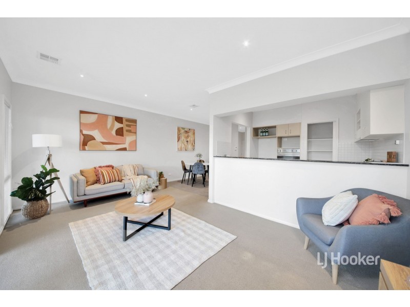 40/1 Greg Norman Drive, Sanctuary Lakes VIC 3030