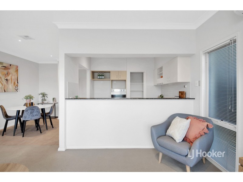 40/1 Greg Norman Drive, Sanctuary Lakes VIC 3030