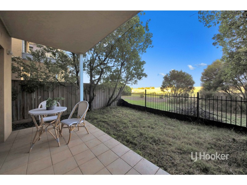 40/1 Greg Norman Drive, Sanctuary Lakes VIC 3030