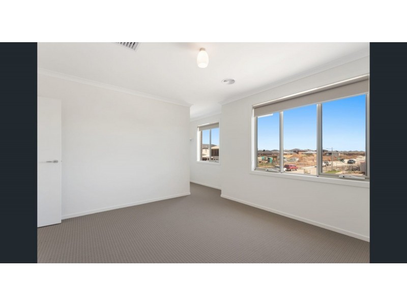 9 Squadron Road, Point Cook VIC 3030