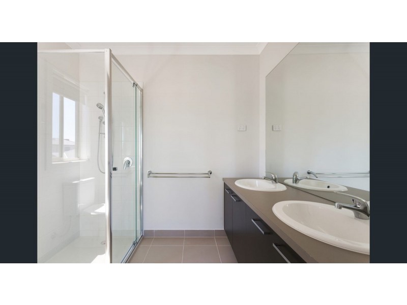 9 Squadron Road, Point Cook VIC 3030