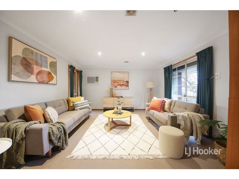 55 Whitsunday Drive, Hoppers Crossing VIC 3029