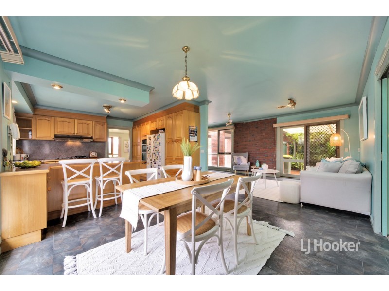 12 Rosslare Court, Hoppers Crossing VIC 3029