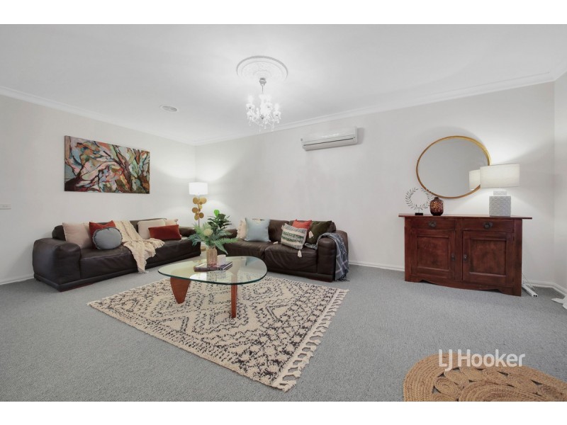 13 Sumner Crescent, Point Cook VIC 3030