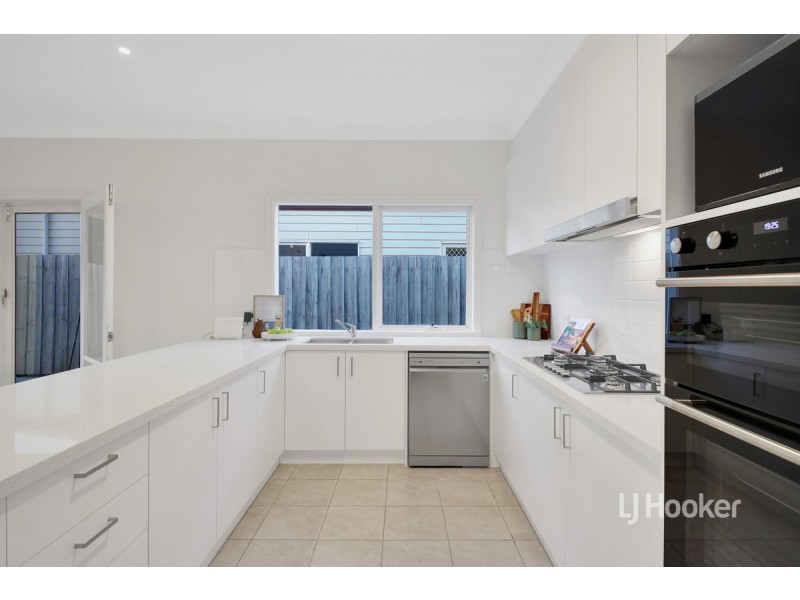 13 Sumner Crescent, Point Cook VIC 3030