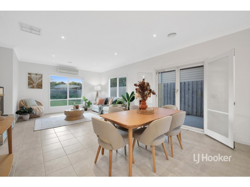 13 Sumner Crescent, Point Cook VIC 3030