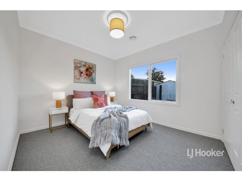 13 Sumner Crescent, Point Cook VIC 3030