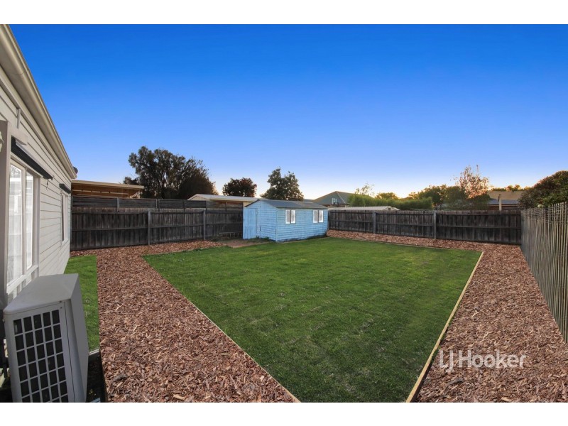 13 Sumner Crescent, Point Cook VIC 3030