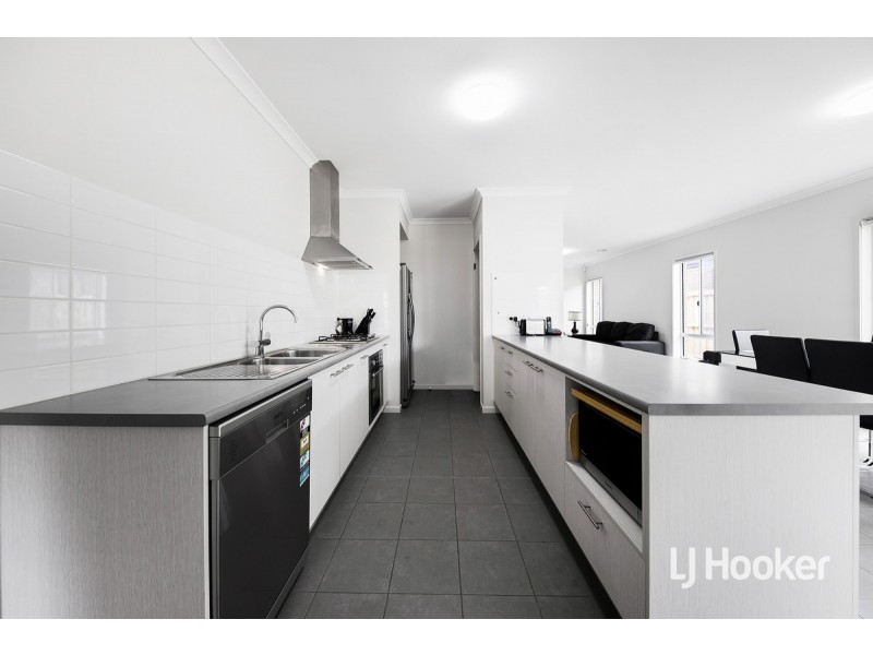 36 Narada Road, Truganina VIC 3029