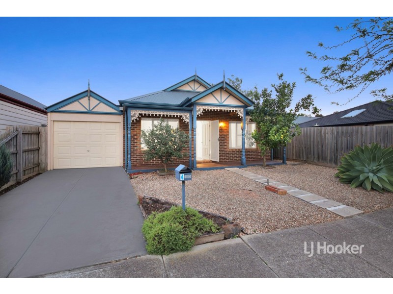 4 Kerford Crescent, Point Cook VIC 3030