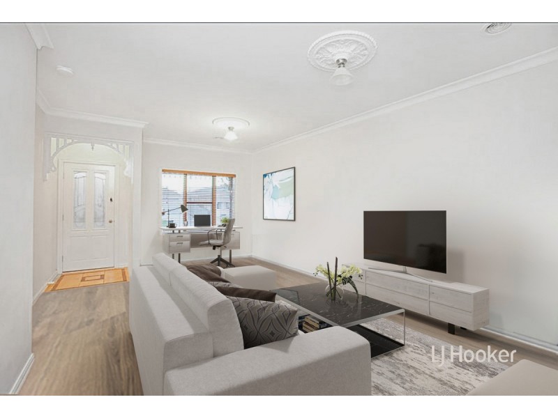 4 Kerford Crescent, Point Cook VIC 3030