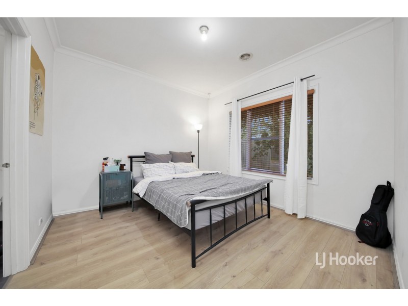 4 Kerford Crescent, Point Cook VIC 3030