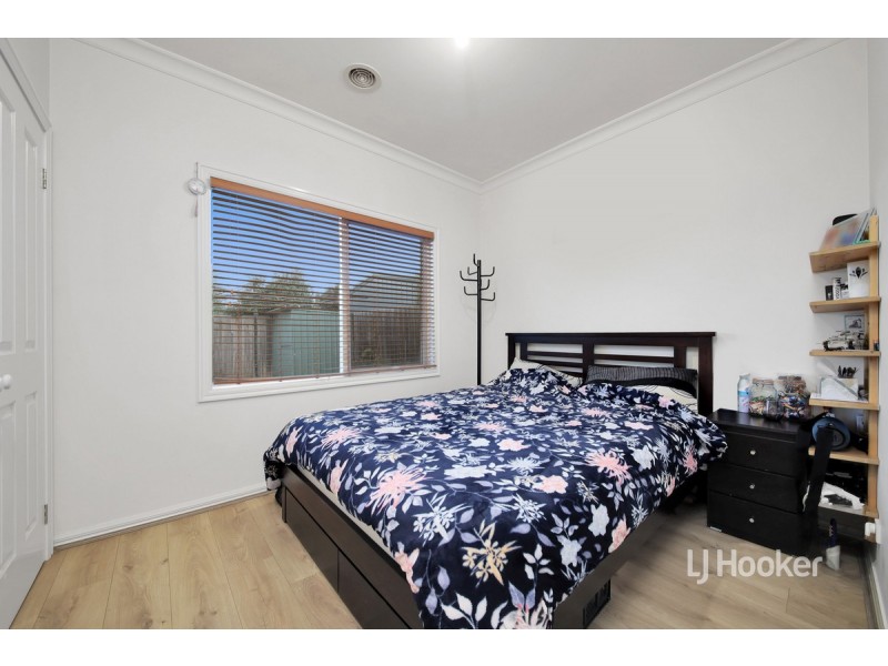 4 Kerford Crescent, Point Cook VIC 3030