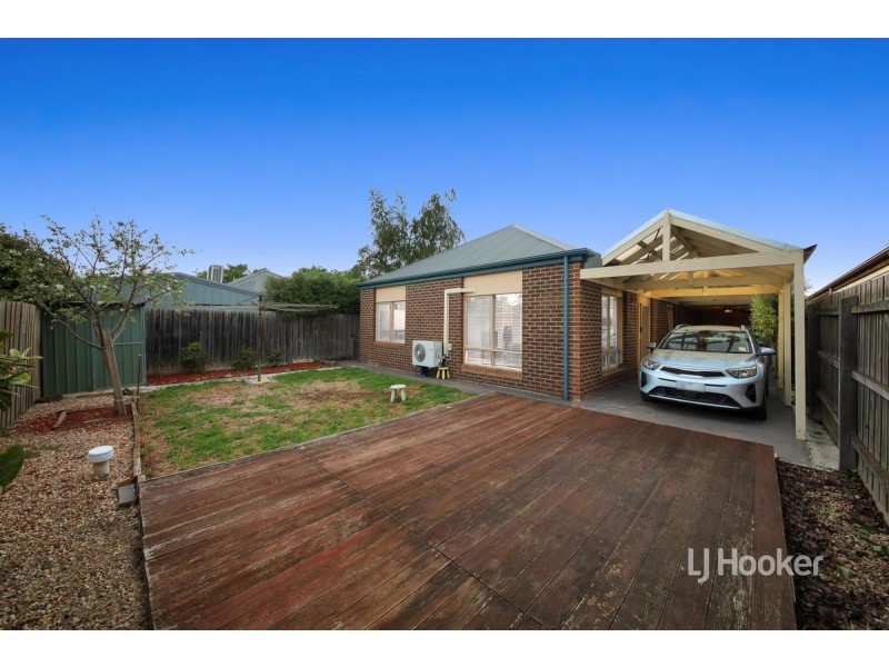 4 Kerford Crescent, Point Cook VIC 3030